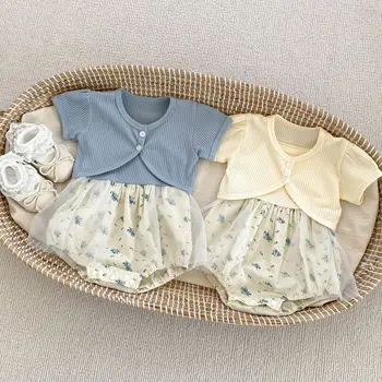  Комплект летней одежды для новорожденных девочек: цельное боди с цветочным слингом, сетчатое пэчворк, сплошное пальто - 2шт для младенцев 0-24М